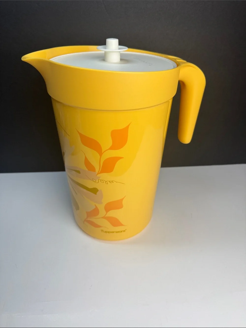 Tupperware 1 Gallon Beverage Pitcher w/ Infuser Diffuser Harvest Floral Yellow